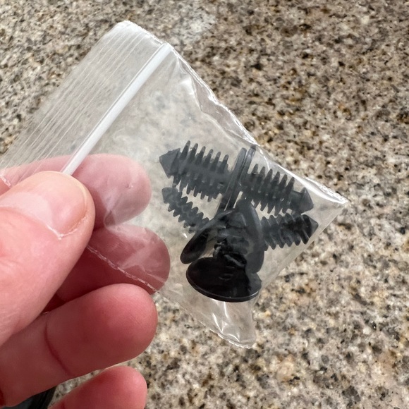 Locking fuel cap - Stant Model #10595 - EUC - Picture 7 of 7